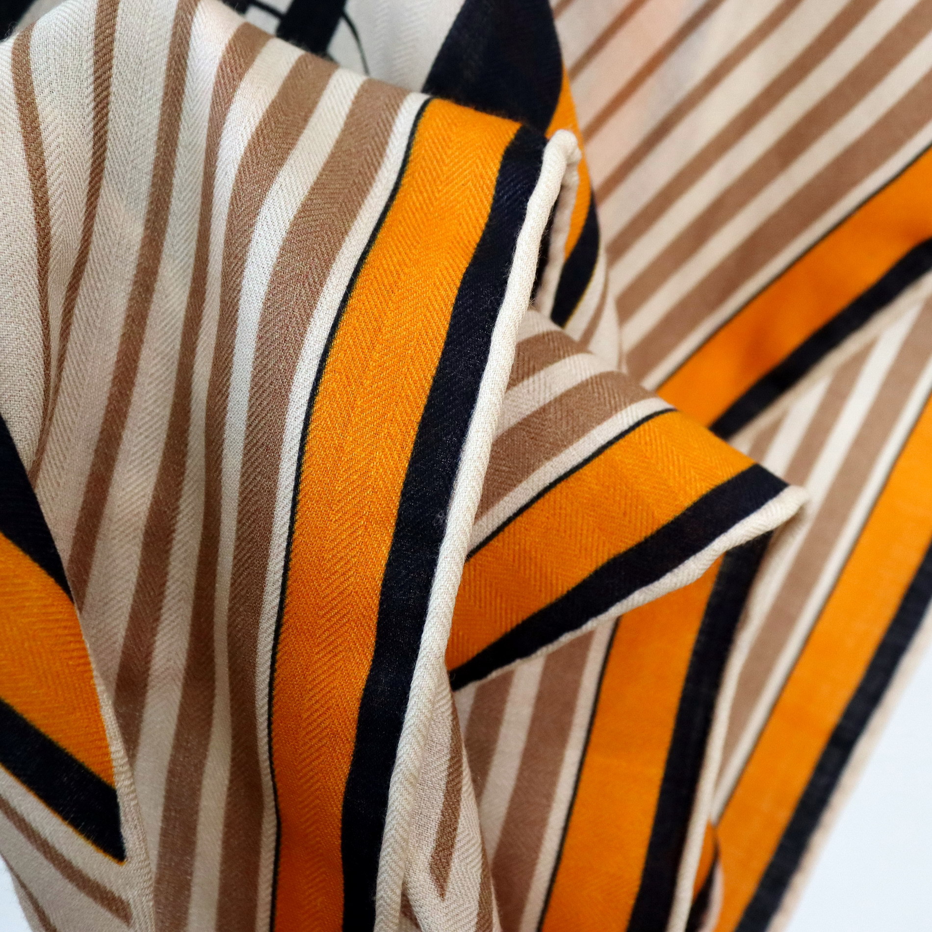 Vintage Equestrian Print Silk  – обзор и цена Pashmina Wrap Large