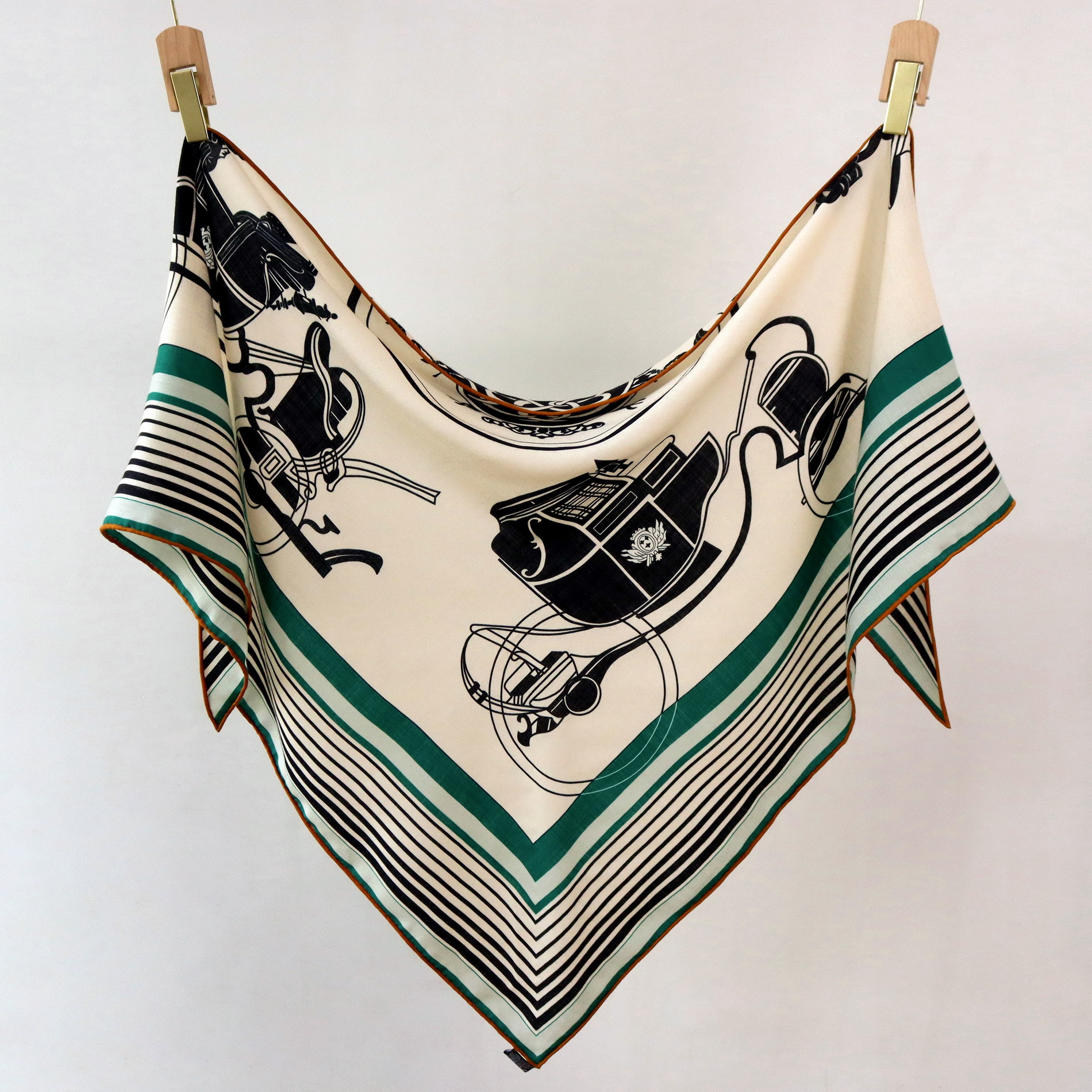 Vintage Equestrian Print Silk  – обзор и цена Pashmina Wrap Large
