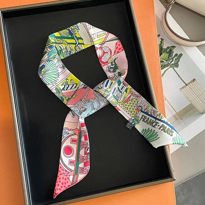 Luxury Design Horse Print Skin – обзор и цена Ascot Neck Scarf