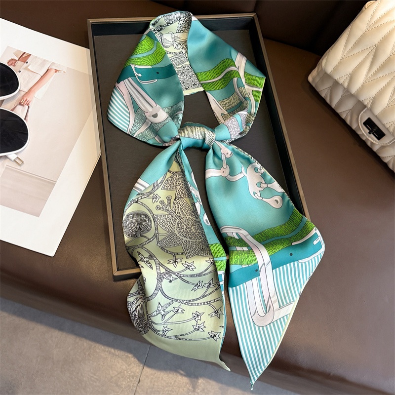 Women's Double-sided Print Sil – обзор и цена Ascot Neck Scarf