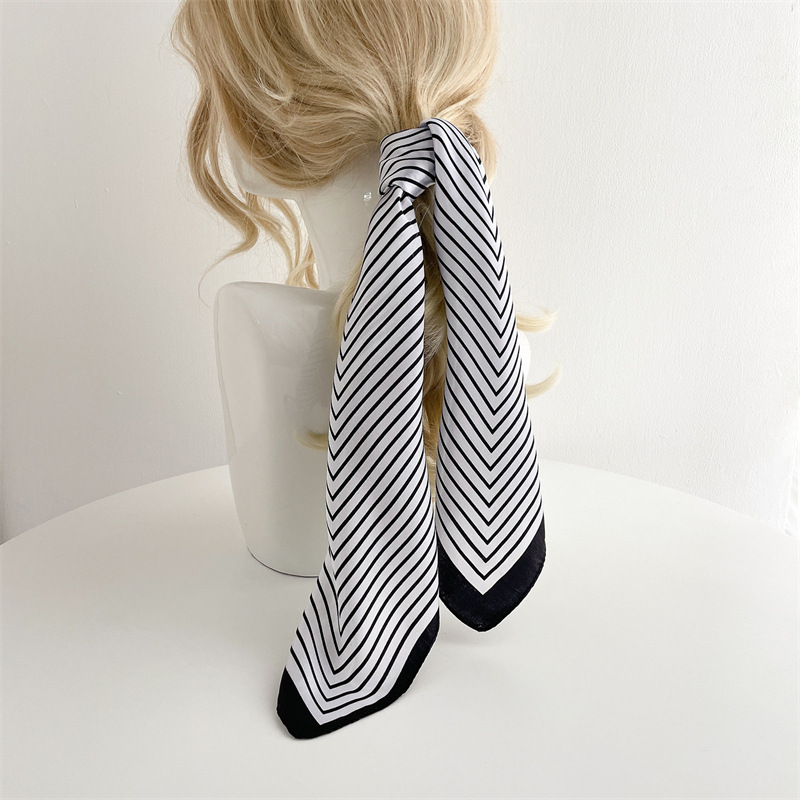 Luxury Stripe Silk Square Scar – обзор и цена Silk Tie Striped