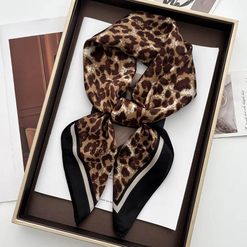 Luxury Leopard Print Female Sa – обзор и цена Ascot Neck Scarf
