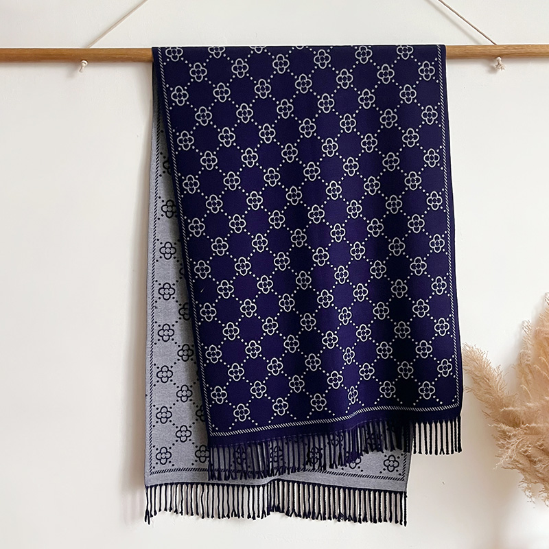 Brands Jacquard Design Winter  – обзор и цена Woven Scarf Blanket
